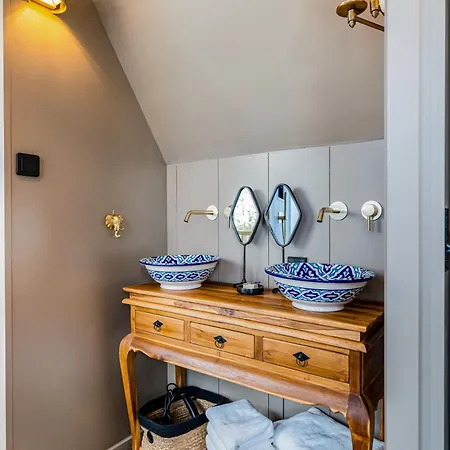 Luxury Private Near Amsterdam Cinema *